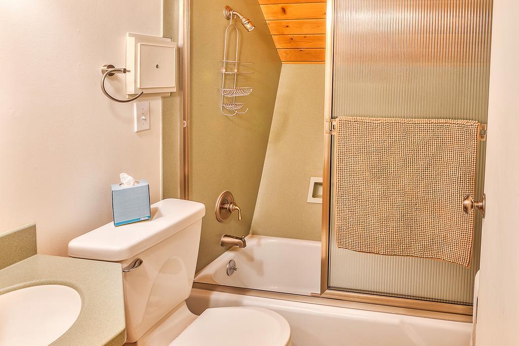 Four Stone Lodge Greenwater Екстериор снимка
