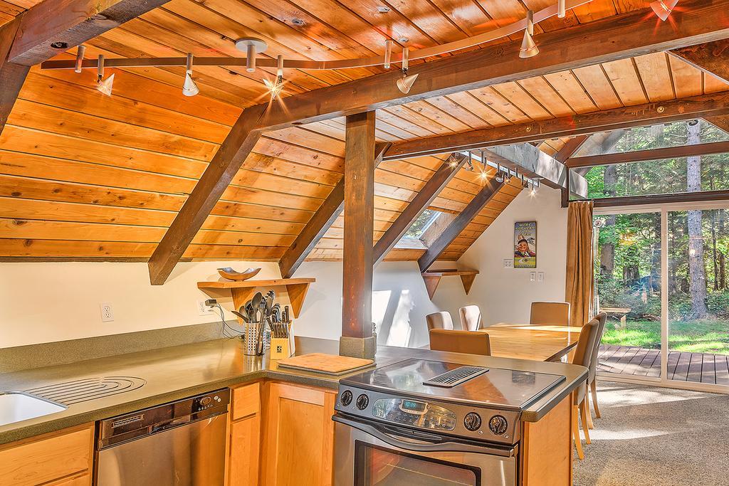 Four Stone Lodge Greenwater Екстериор снимка